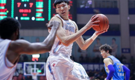 满贯最新战报：C罗率领阿森纳提前夺冠，引发球迷热议