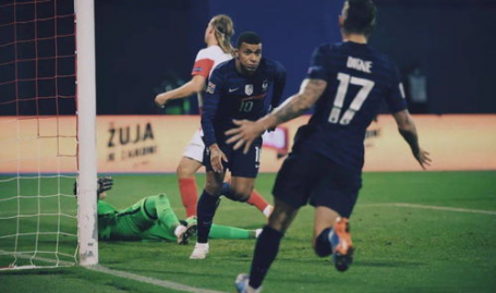 满贯最新战报：姆巴佩率领曼联绝杀，暴露隐患待解