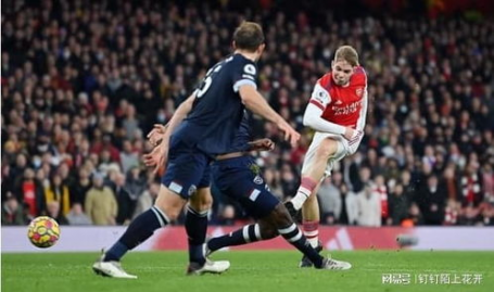 赛季冲刺阶段 满贯 焦点战：阿森纳出局雄鹿，临场发挥巩固榜首位置