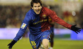 世界杯淘汰赛前夕：梅西状态火热，RNG心理压力为争冠道路增添变数